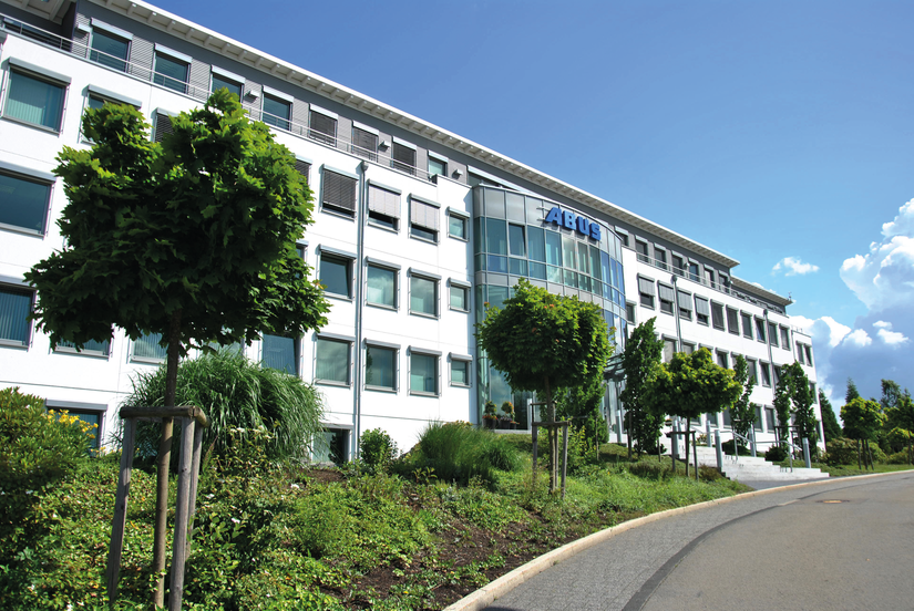 Strona frontowa głównej siedziby ABUS Kransysteme GmbH w Lantenbach 