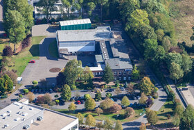 Widok z lotu ptaka na teren firmy ABUS Kransysteme GmbH w Marienheide na potrzeby rozwoju